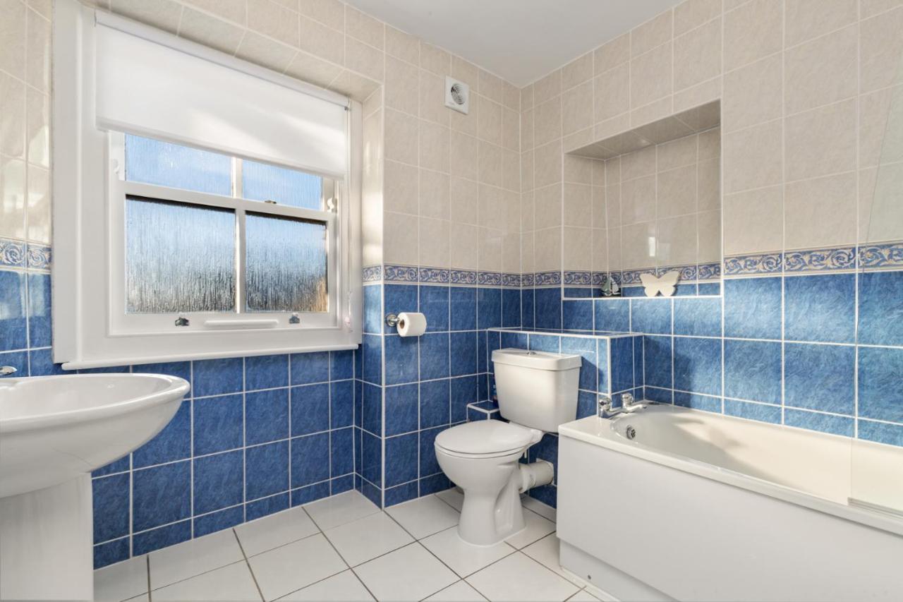 Sail - Beautiful Apartment, Minutes Walk To And Town Centre * Tenby