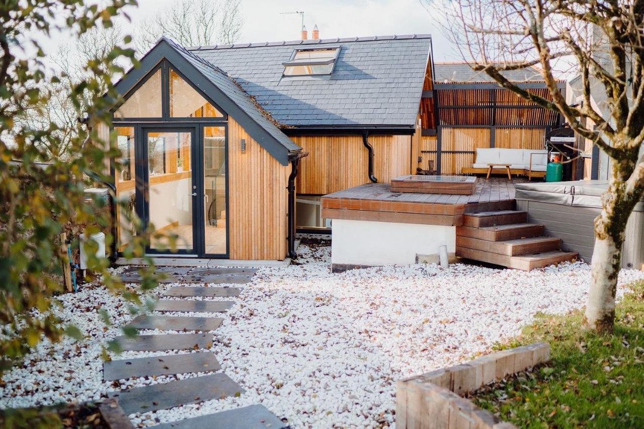 Beavers Lodge. Luxury With Hot Tub Villa *