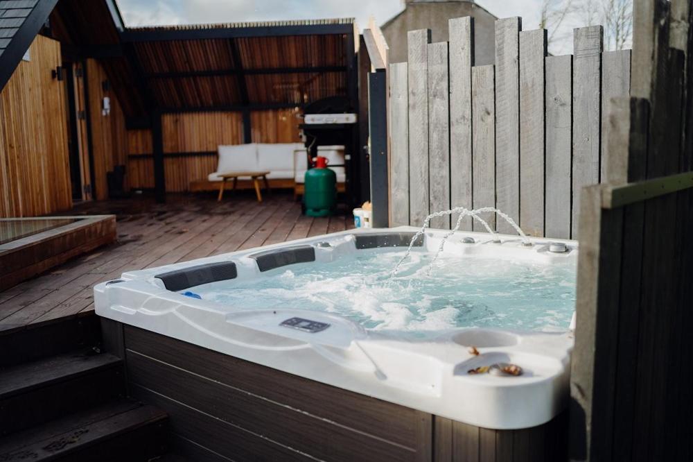 Beavers Lodge. Luxury With Hot Tub Villa