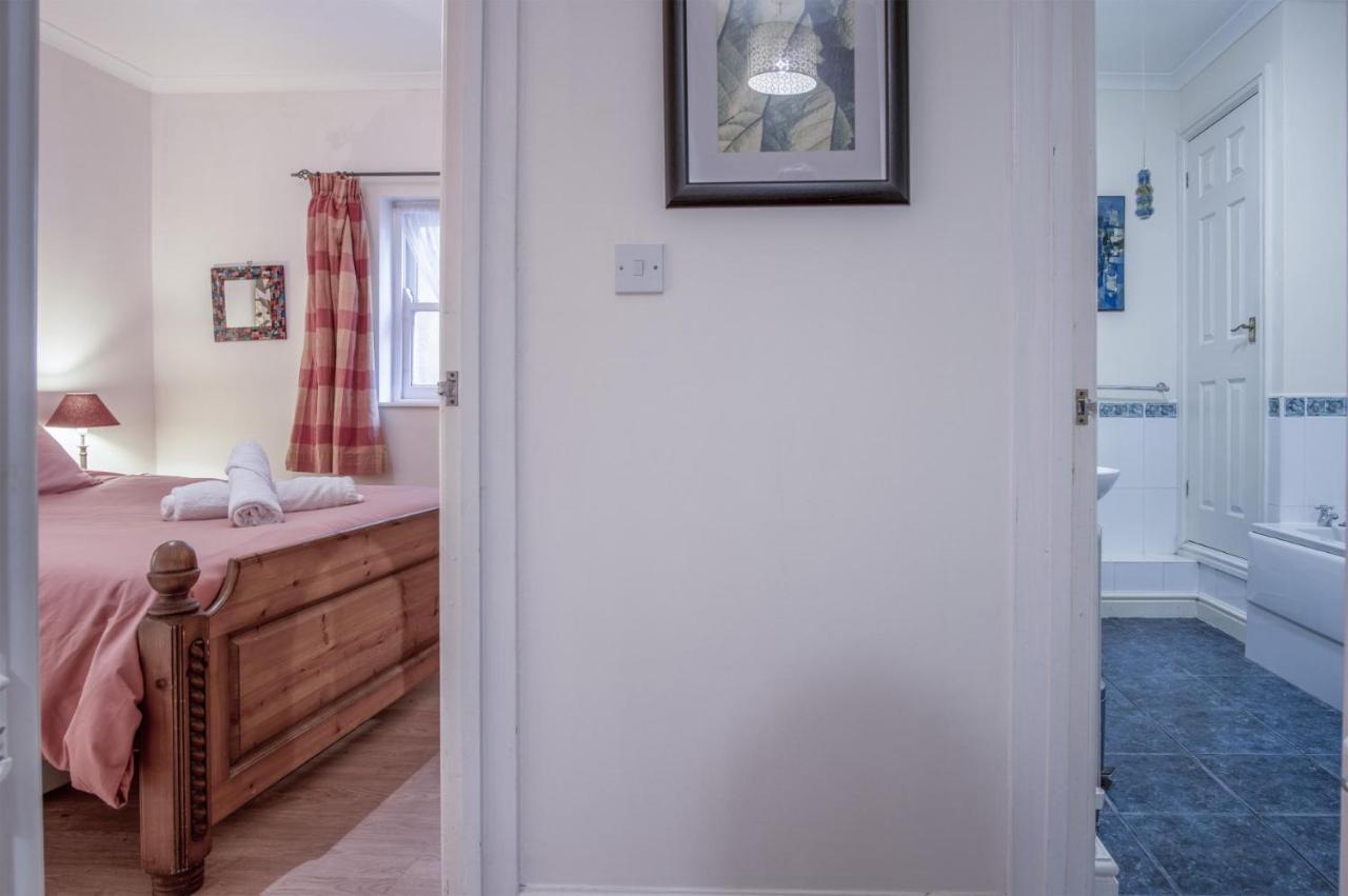 Arcadia - 1 Bedroom - * Tenby