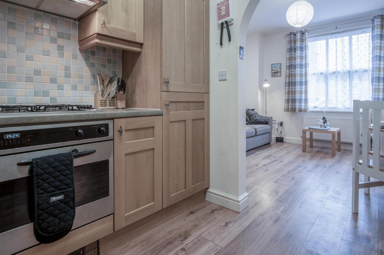 Arcadia - 1 Bedroom - Tenby