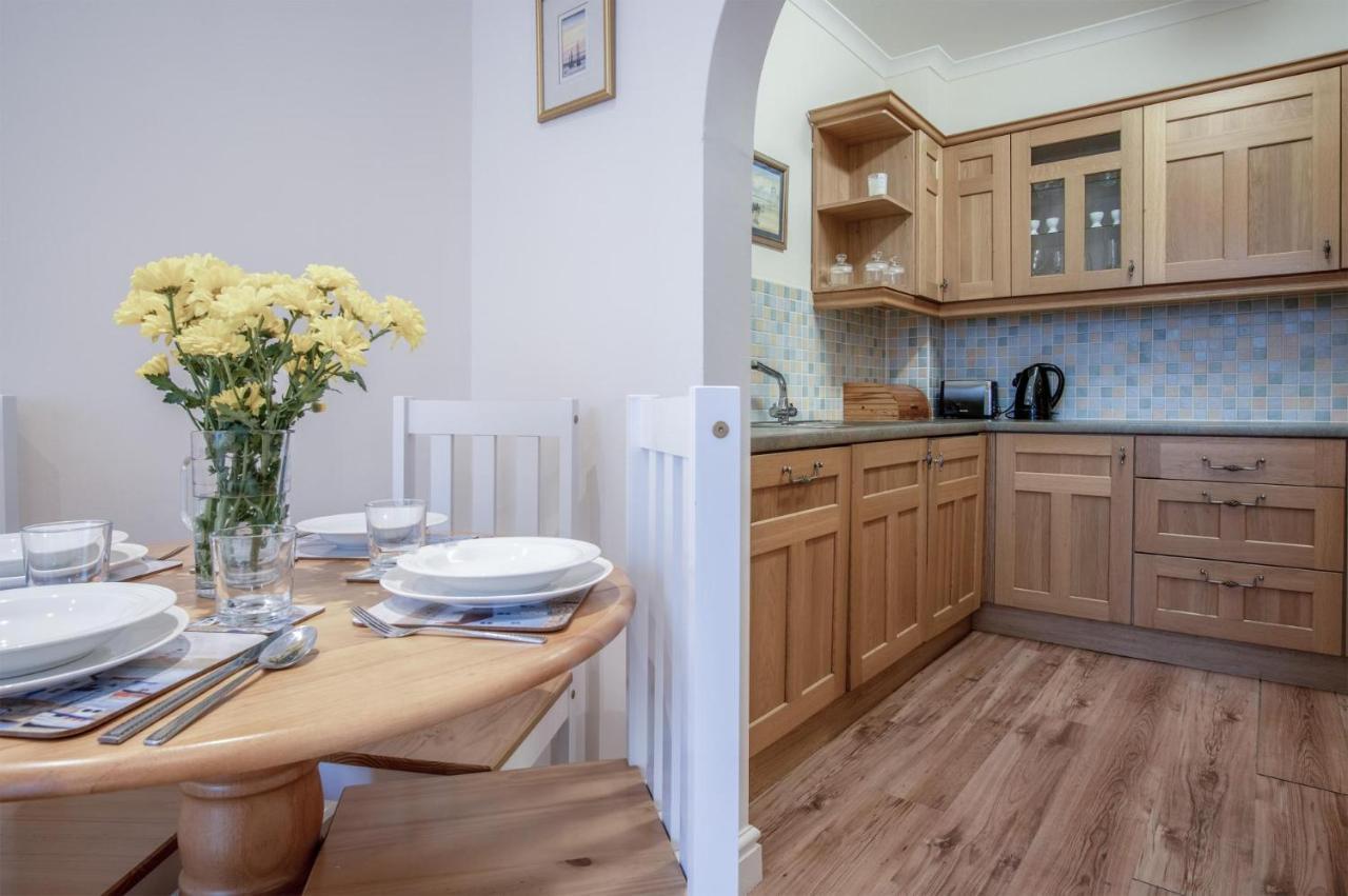 Arcadia - 1 Bedroom - * Tenby