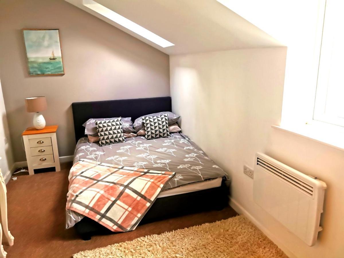 Sunflower Apartment, Family Near In Pembrokeshire * Tenby