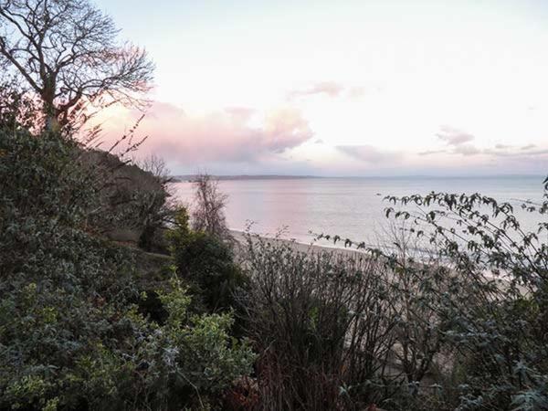 White Annexe Holiday home