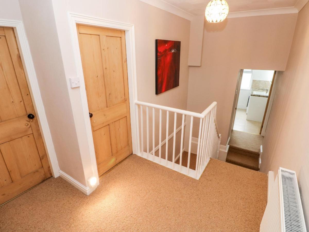 Holiday home Ty Cwtch