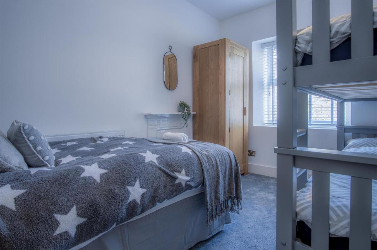 Hawtree - 2 Bedroom - Tenby