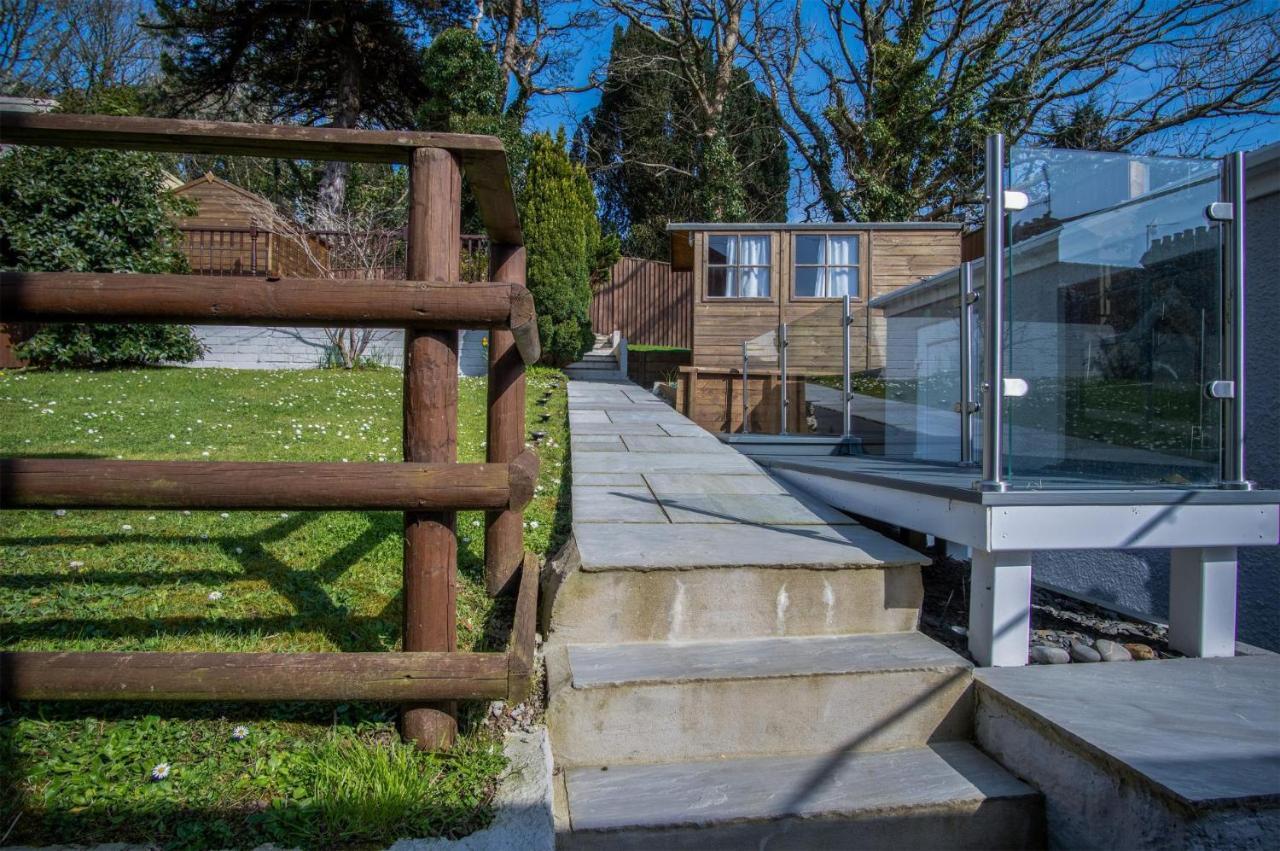 Mayfield House - 4 Bedroom House -