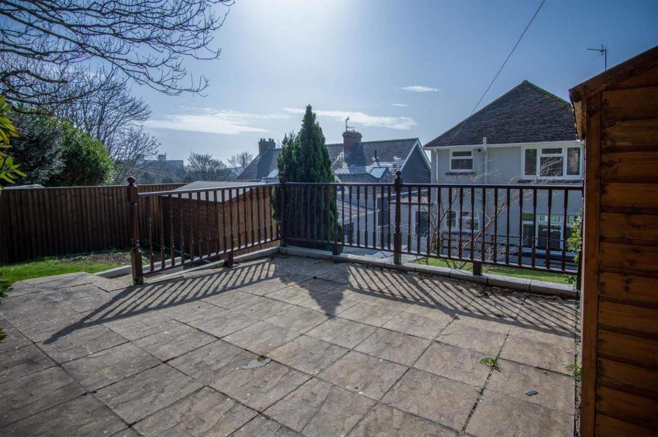 Mayfield House - 4 Bedroom House - *