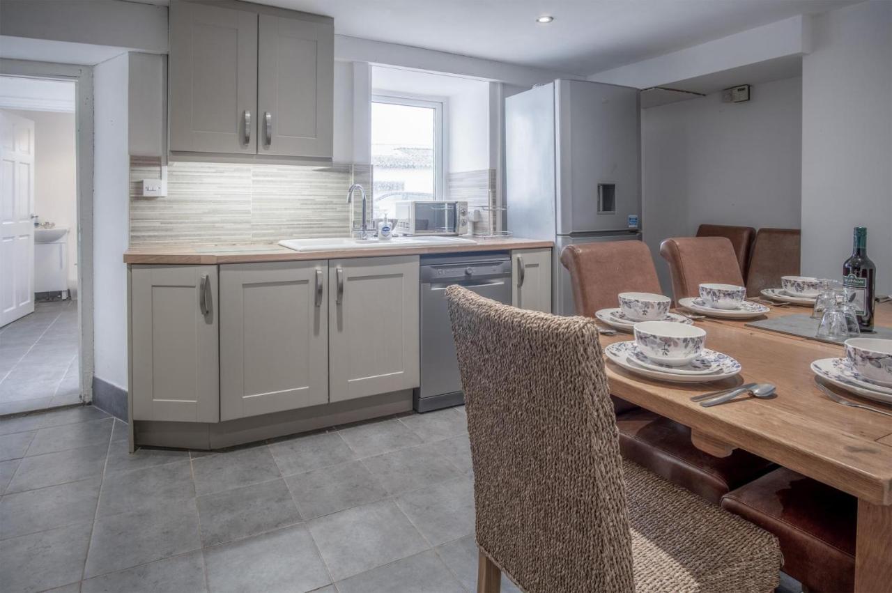 West Jordanston Farm - 4 Bedroom - St Florence Tenby