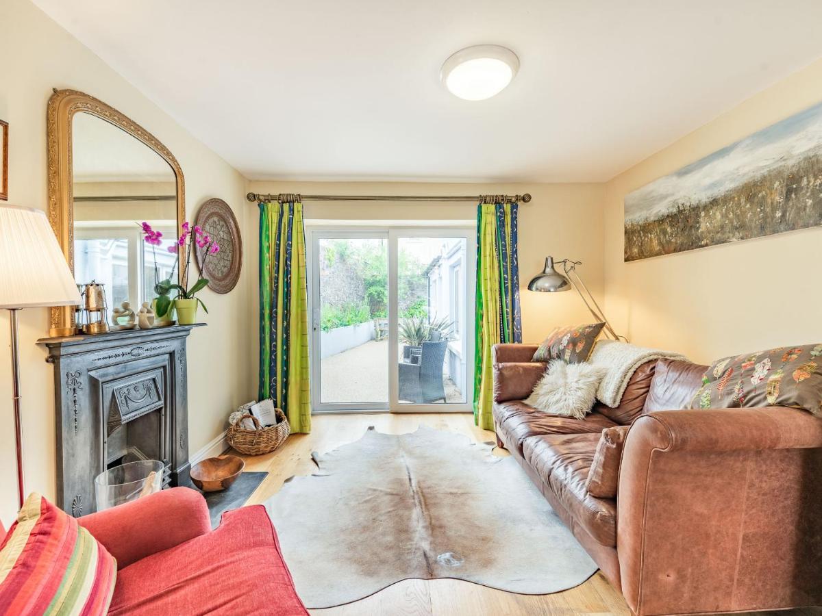 Barafundle House Tenby