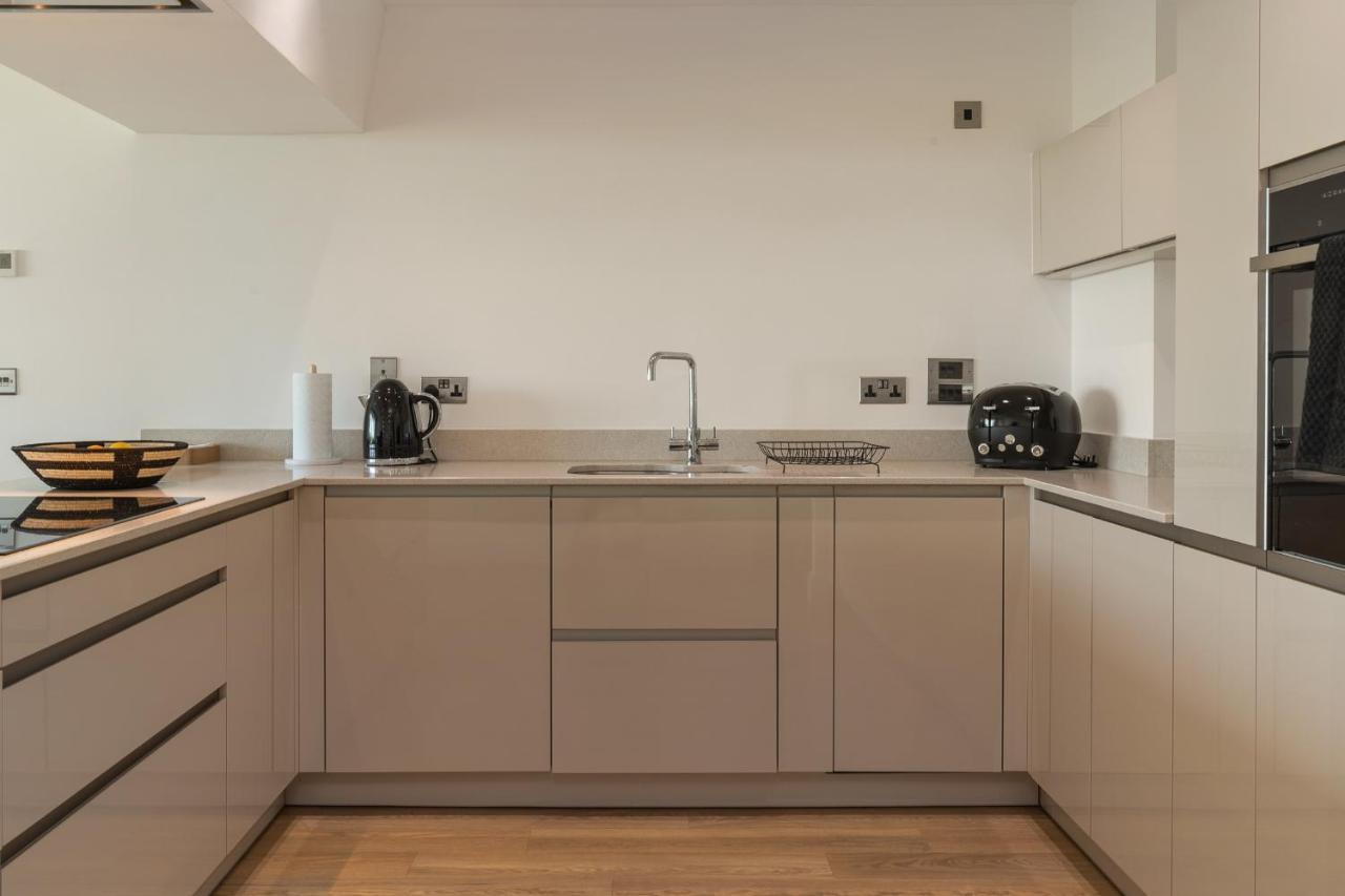 Apartment 10 Waterstone House - Luxury With Sea Views
