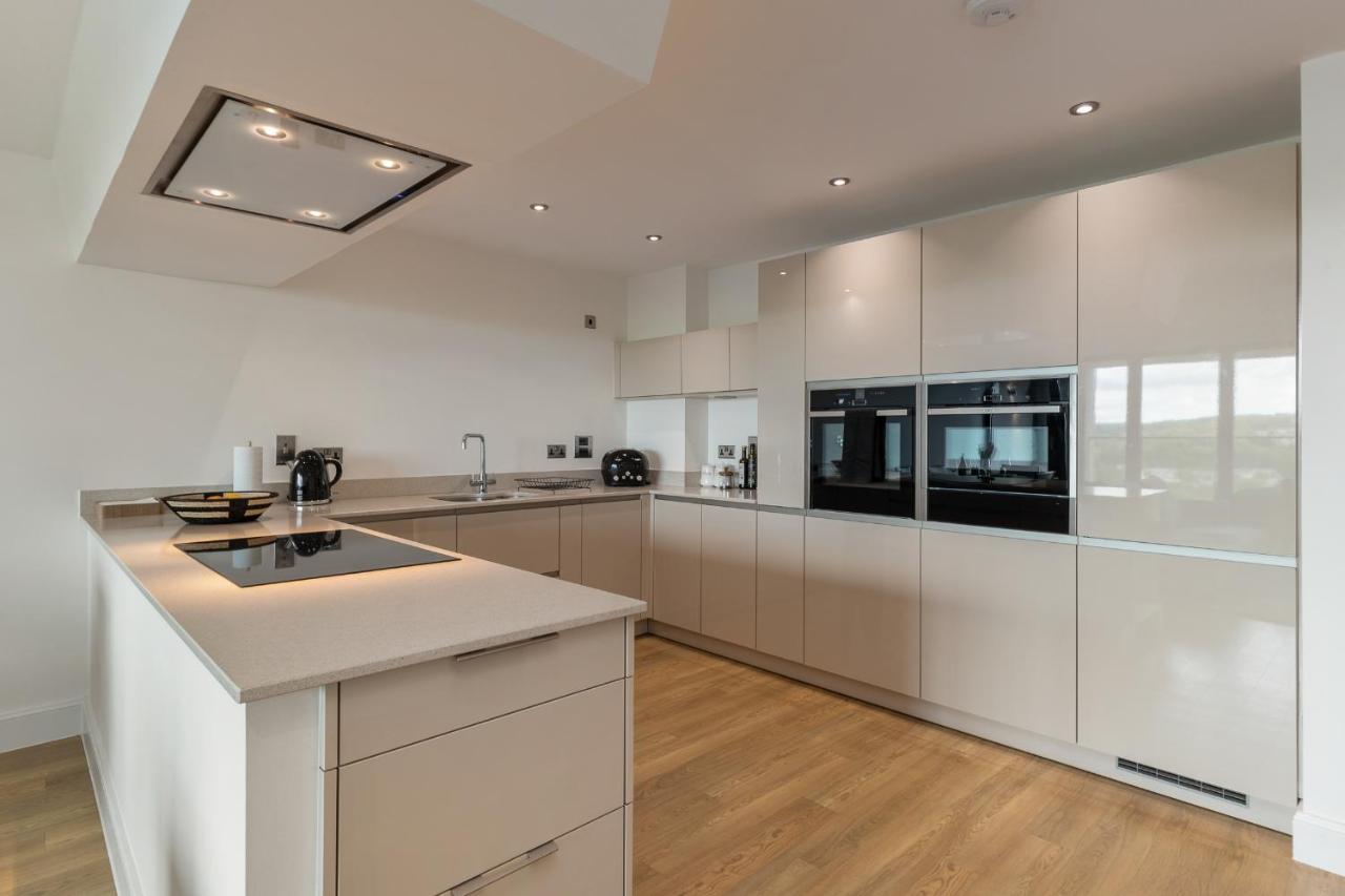 10 Waterstone House - Luxury With Sea Views Tenby