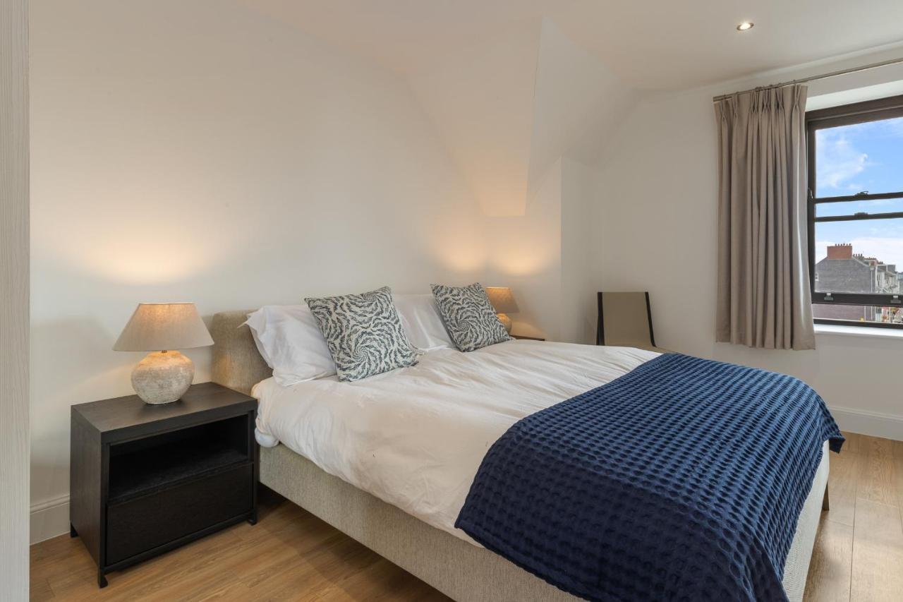 10 Waterstone House - Luxury With Sea Views * Tenby