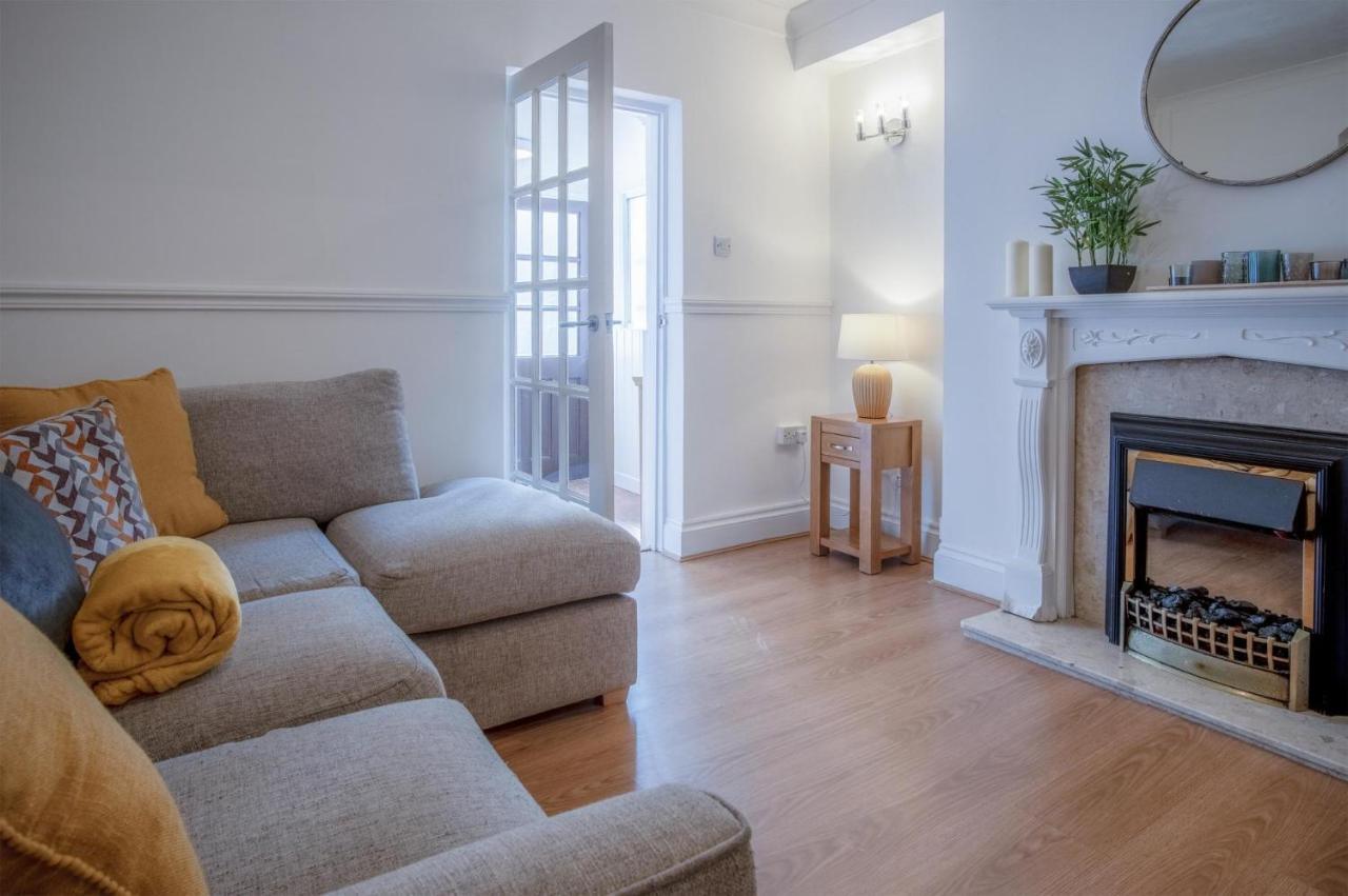 Ivy Cellar - 2 Bedroom - Tenby