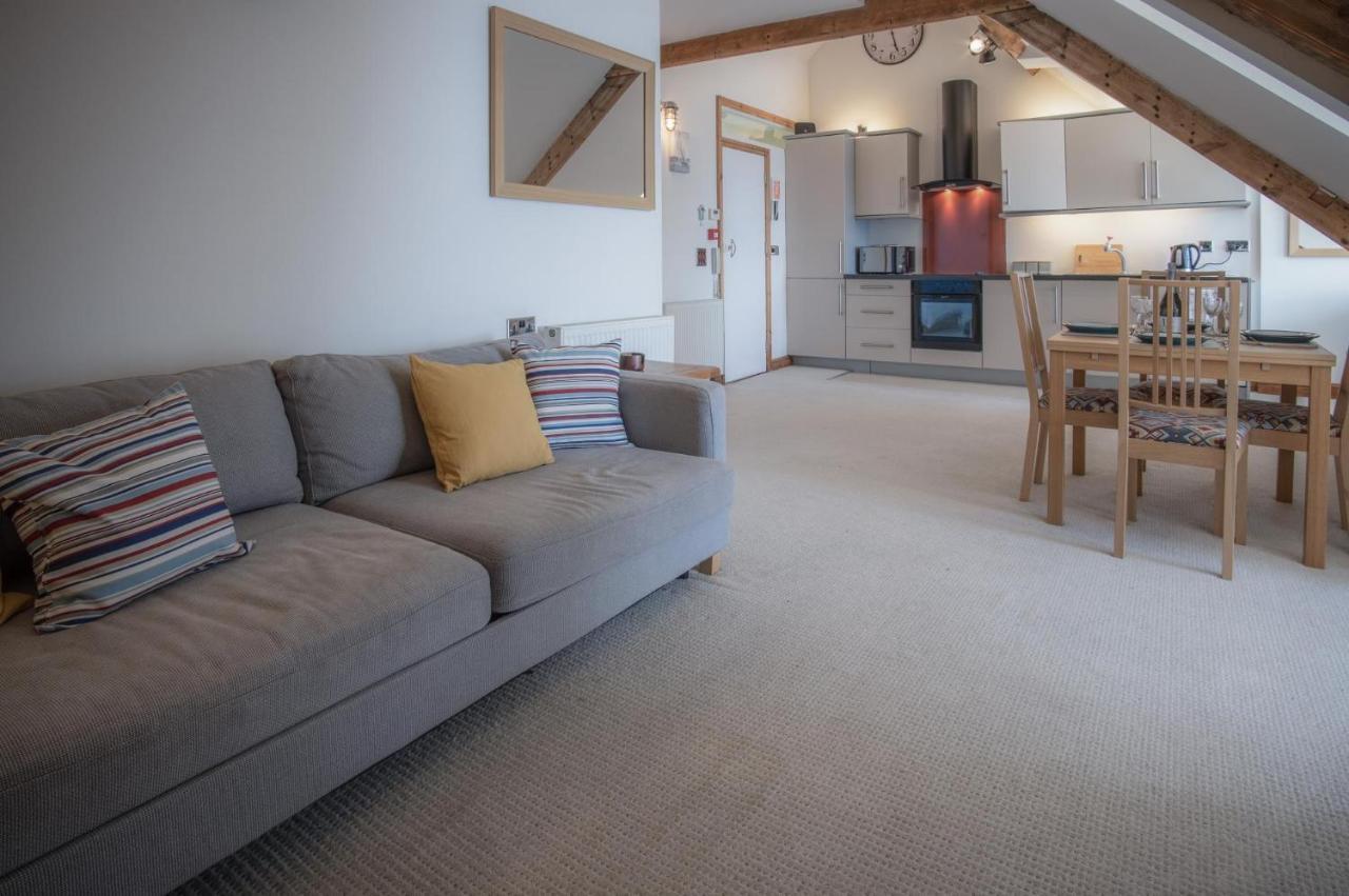 The Nest - 1 Bedroom - Apartment Tenby