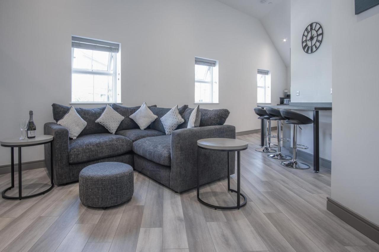 Four Seasons - 2 Bedroom - Apartment *