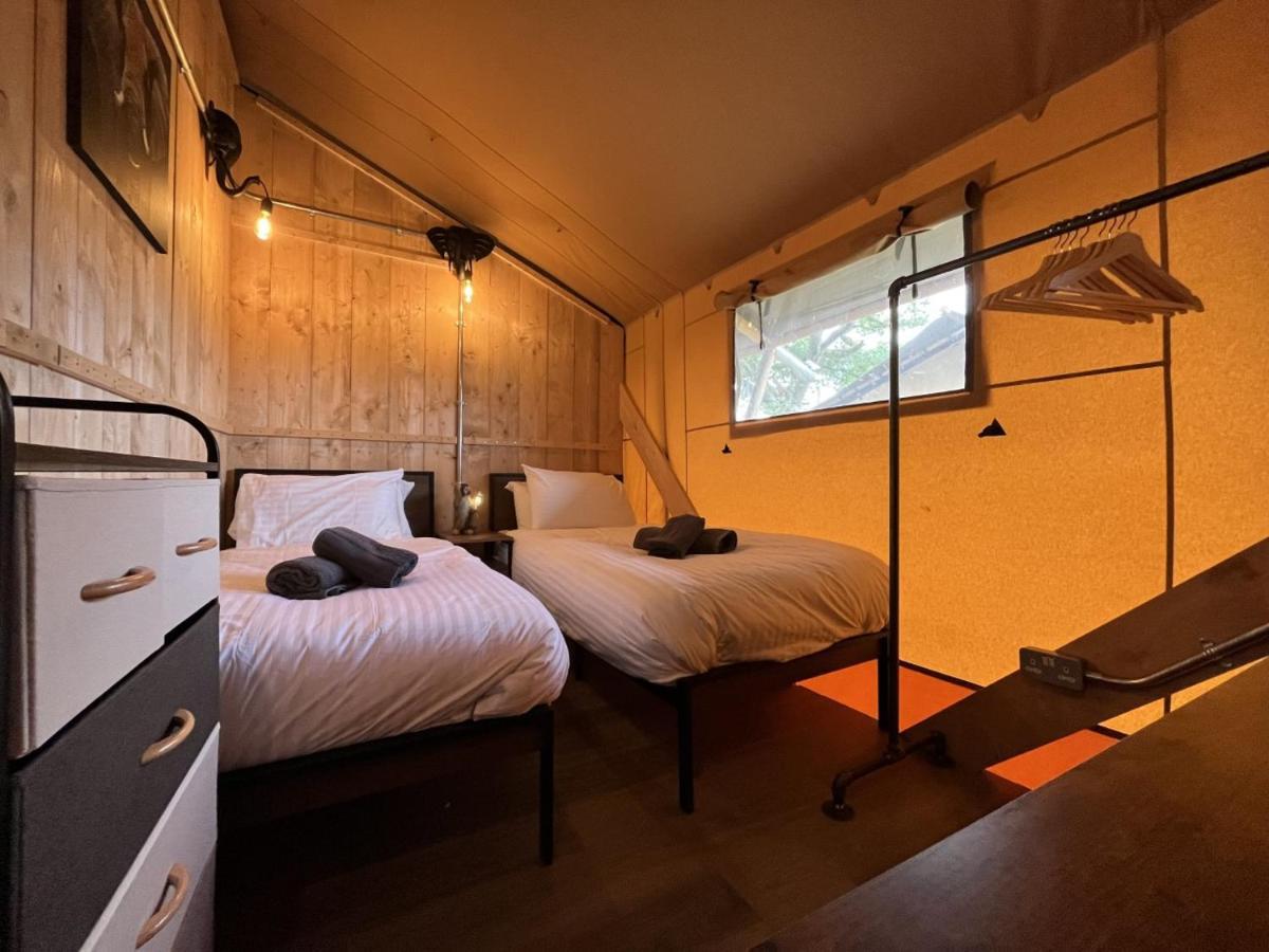 Luxury tent Robin Hood Safari Tent Tenby