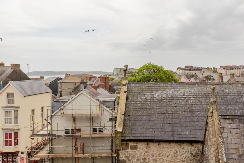 Apartment Modern Flat With Island Views In Heart Of Tenby