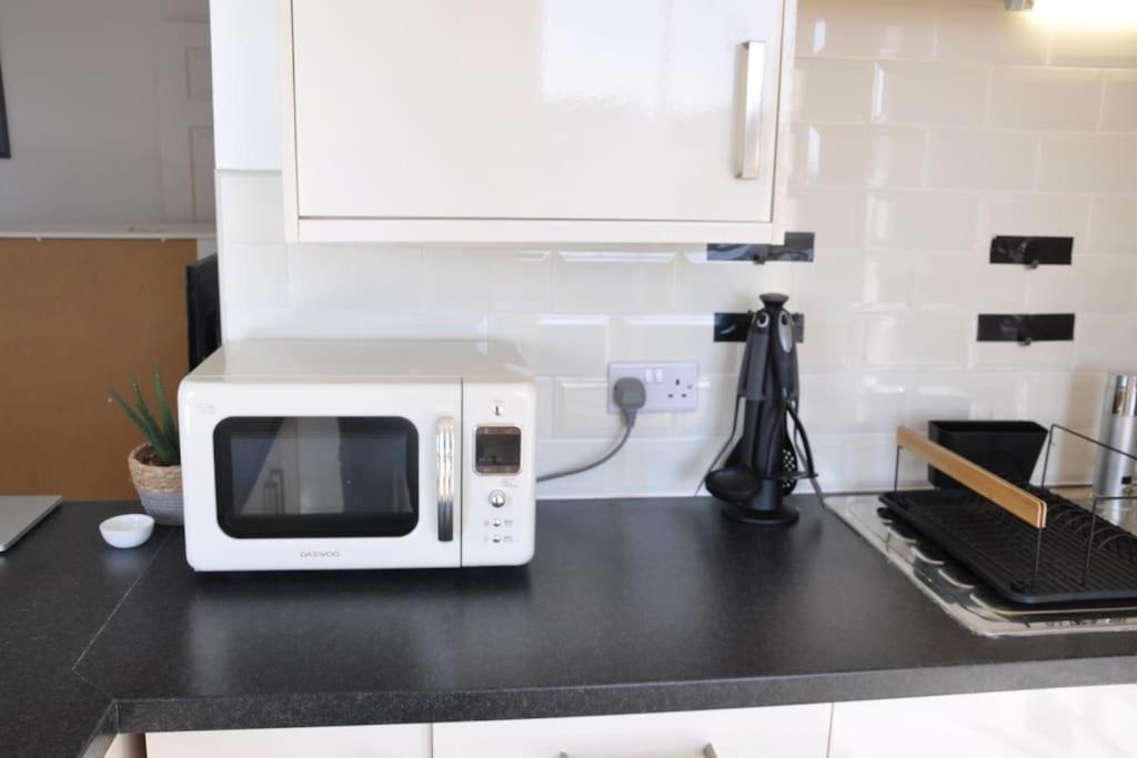 Modern Flat With Island Views In Heart Of * Tenby