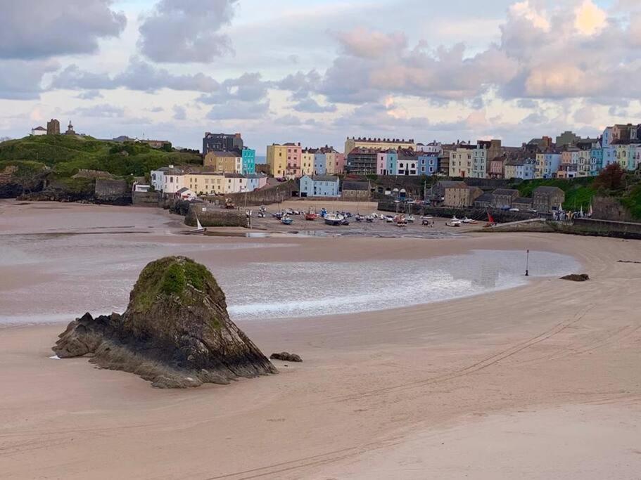Holiday home Lobster - Stylish 3 Bedroom In Heart Of Town, Pembrokeshire