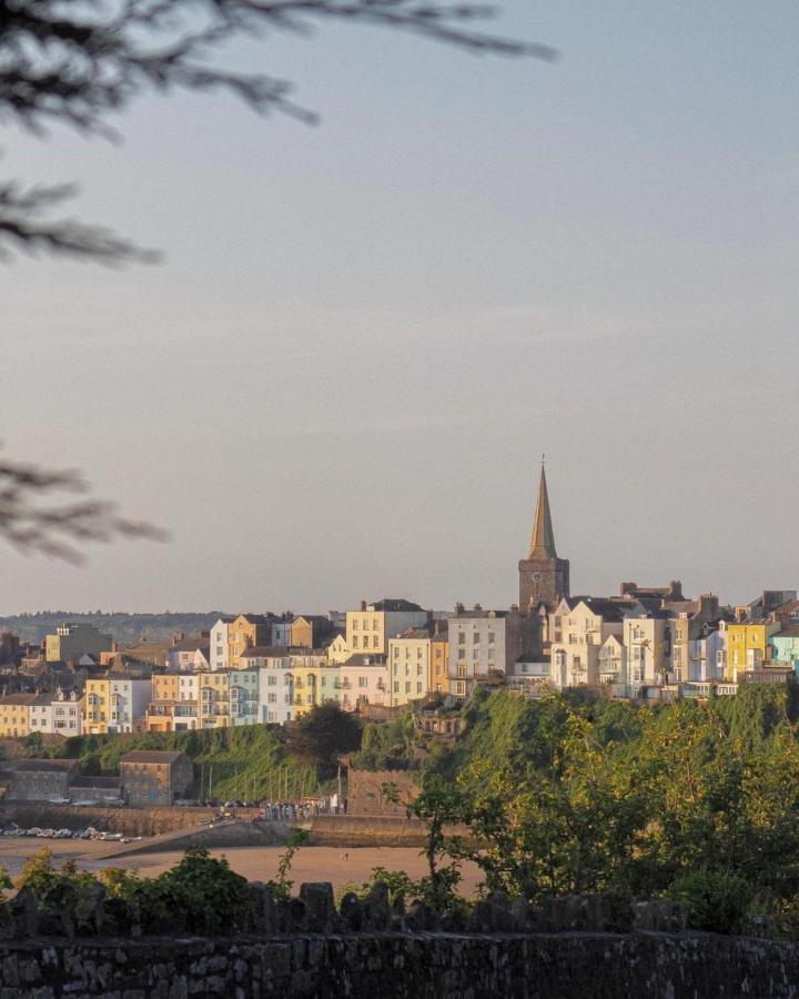 Gwandalan - 1 Bed Apartment, Within Town Walls * Tenby