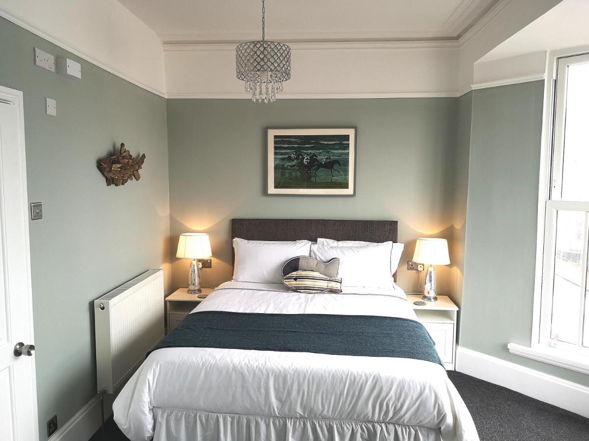 Ivy Bank Guest House, Guest house *