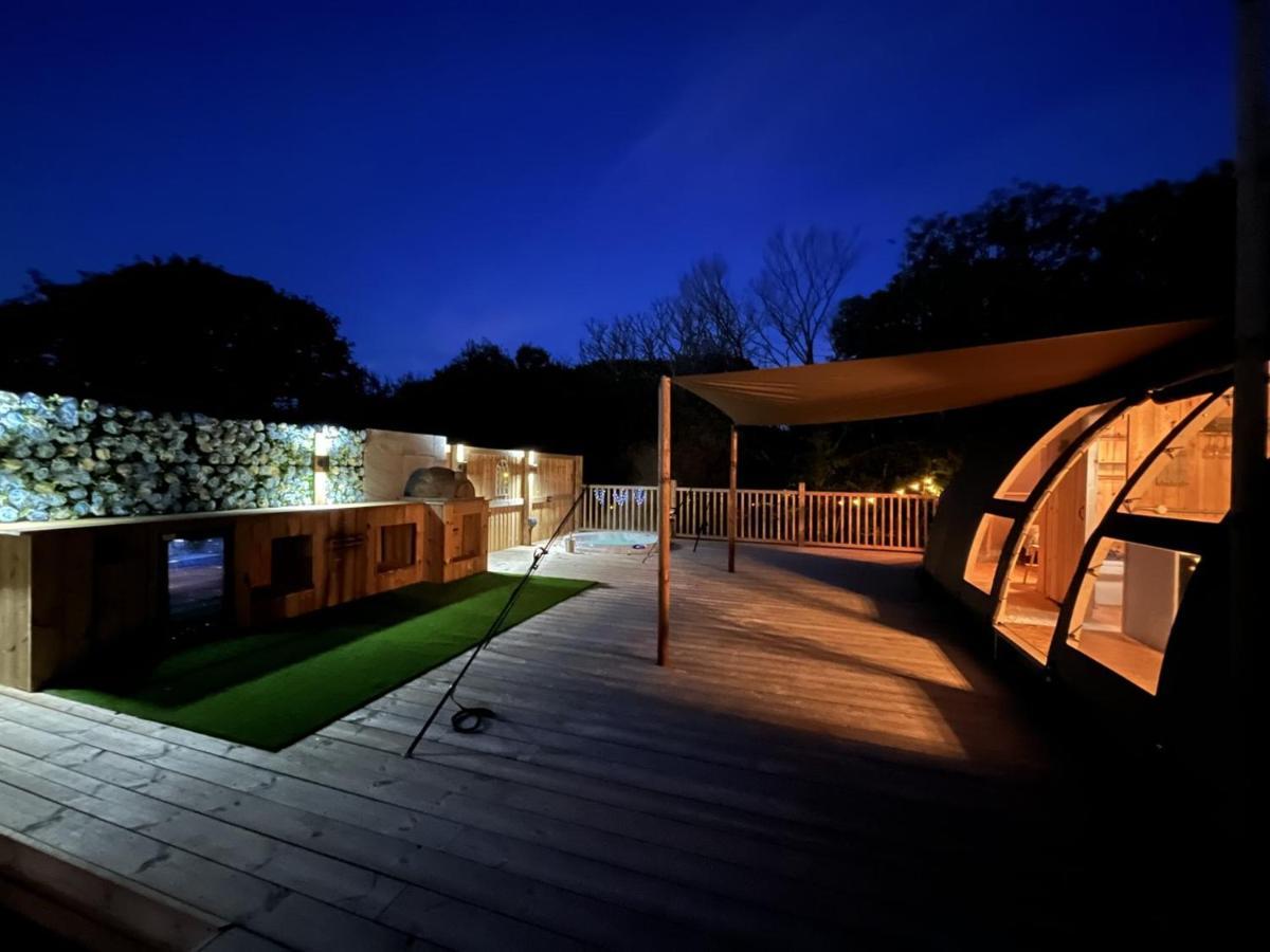 Luxury tent Moonlight Dome Tent Tenby