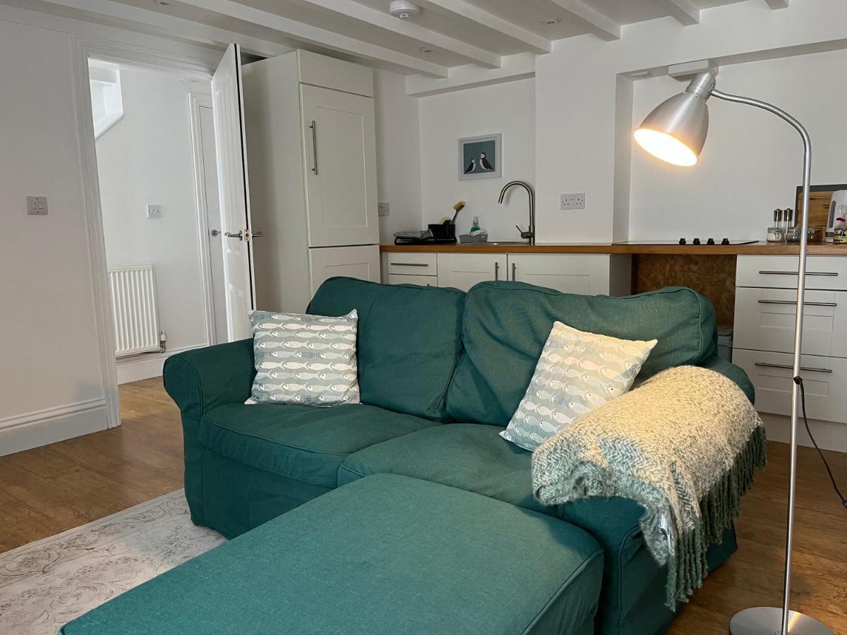 Gwandalan - 1 Bed Apartment, Within Town Walls