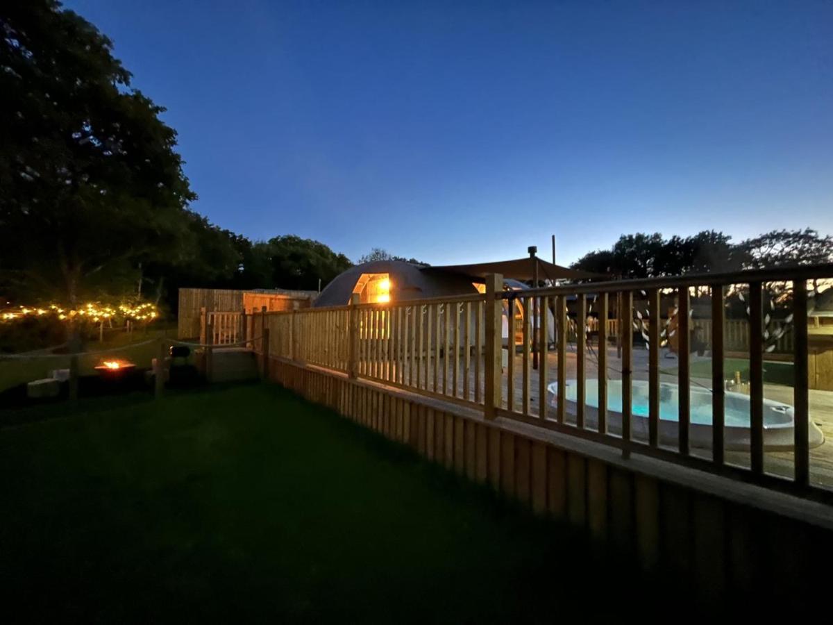 Luxury tent Moonlight Dome Tent Tenby