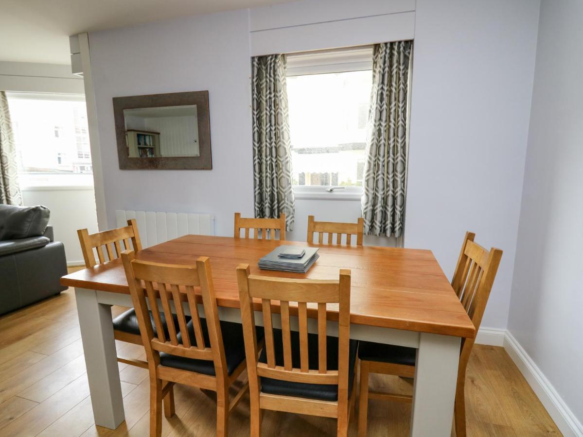 1 St Marys Court Apartment Tenby