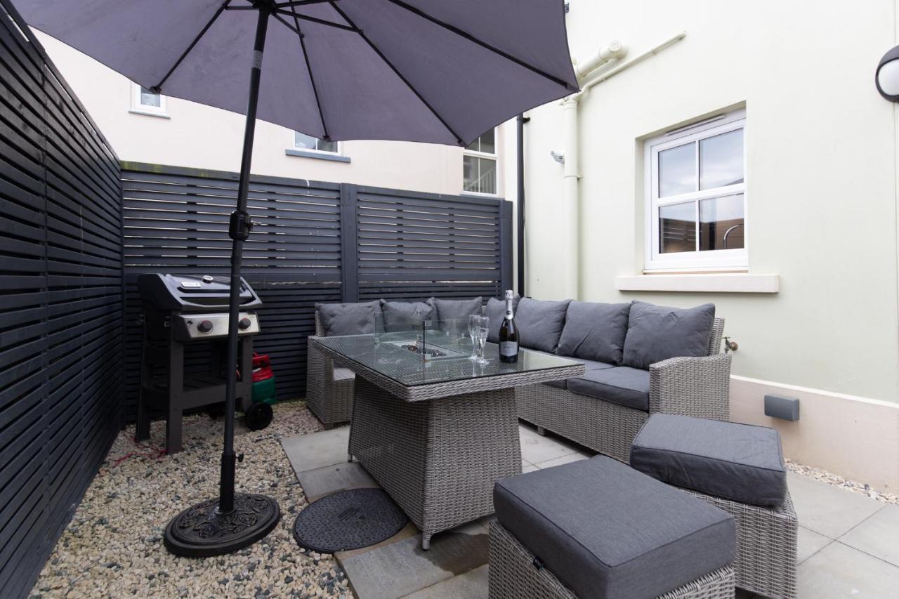 Mews - Seaside Parking Terrace *