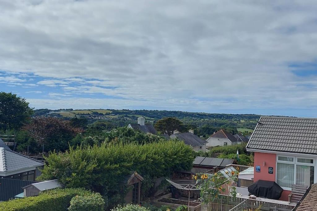 Sea Crest, Beautiful In With Sea Views Holiday home *