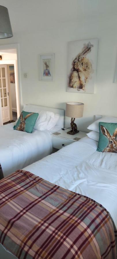 Sea Crest, Beautiful In With Sea Views *