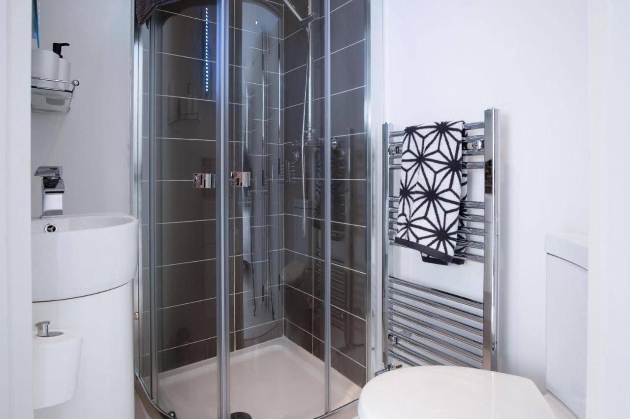 Skylark - 2 Bedroom - * Tenby