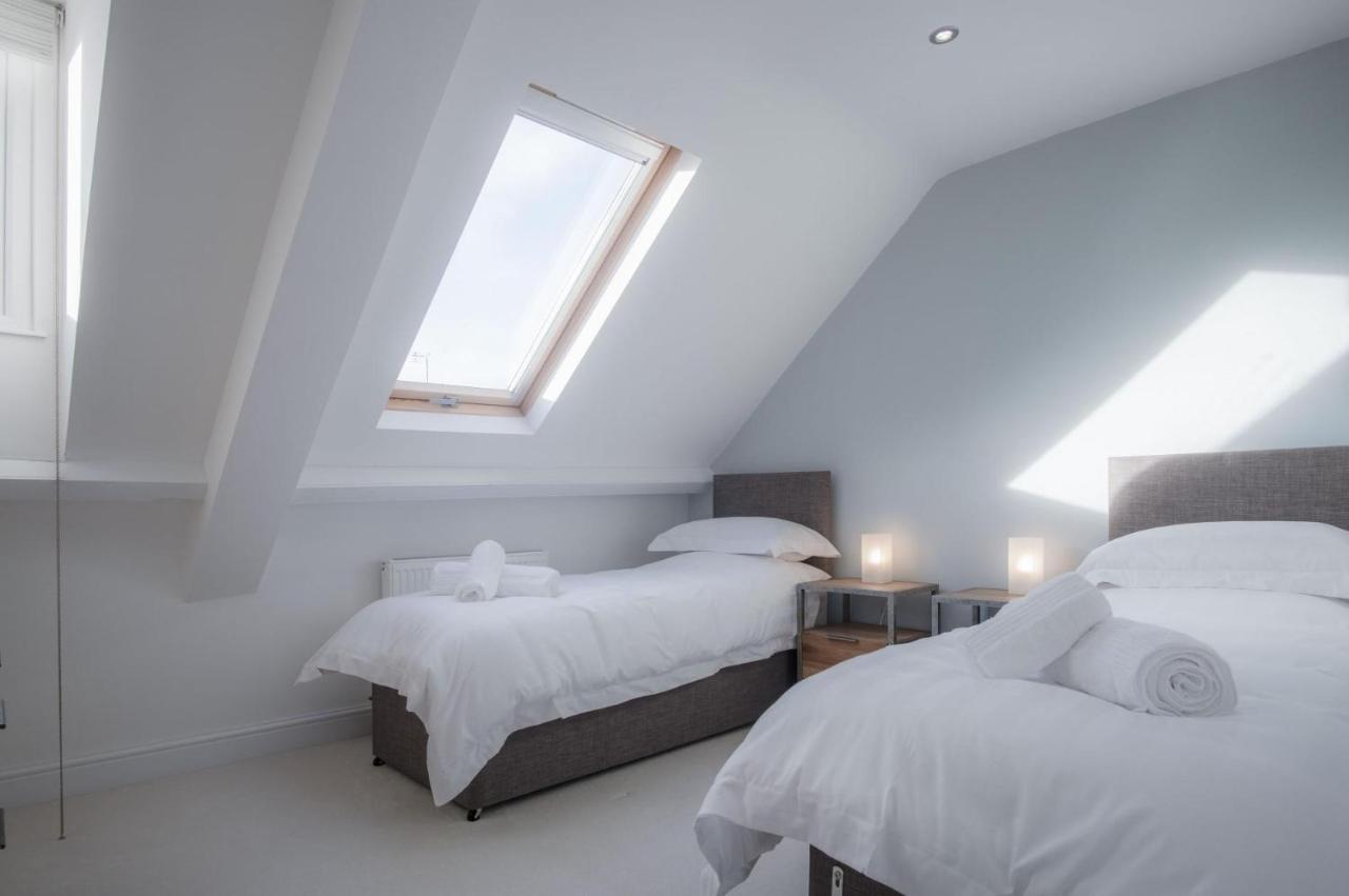 Skylark - 2 Bedroom - * Tenby