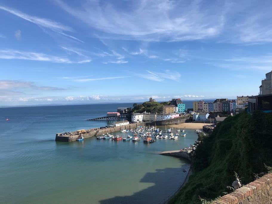 Great Offer 2 Bed Flat Free Parking Tenby
