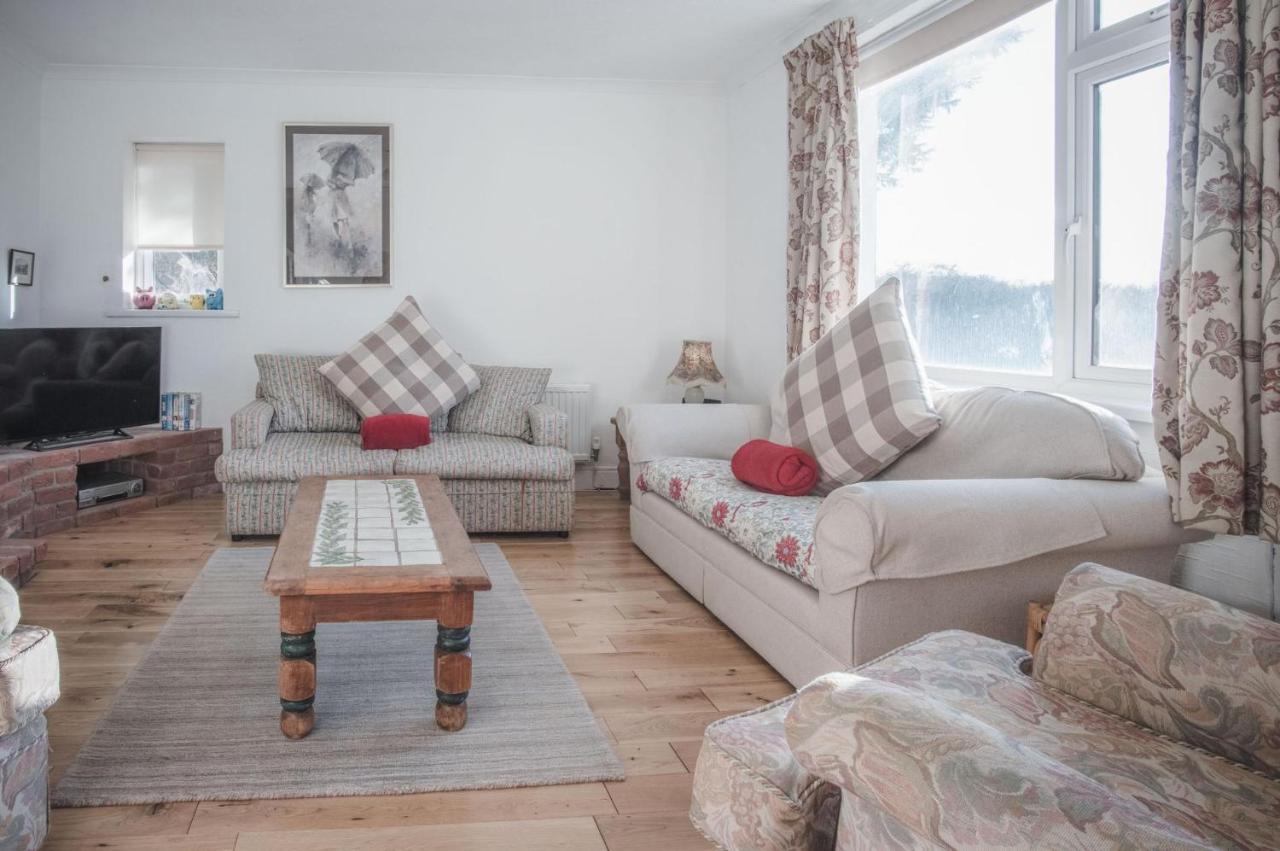 Maytree - 4 Bedroom - * Tenby