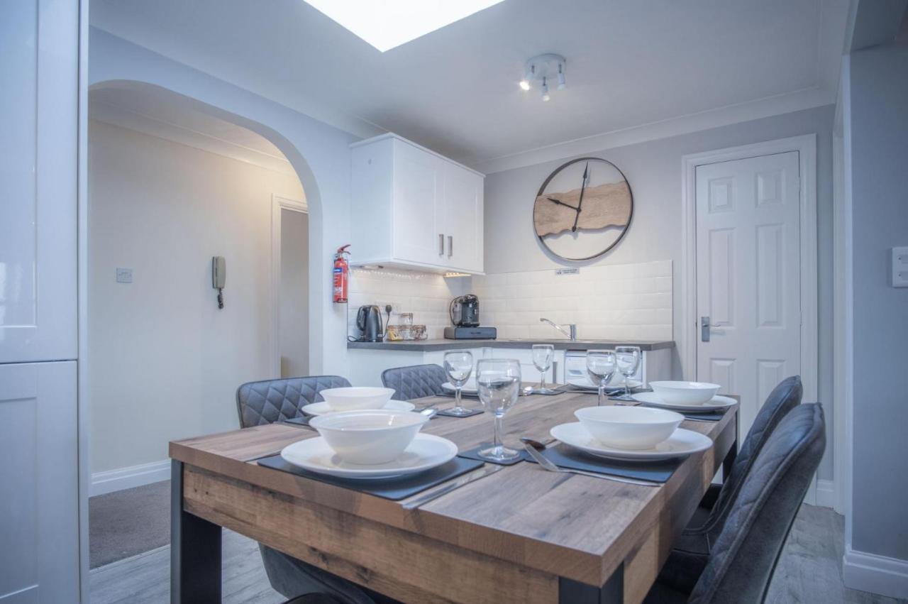 North Heights - 2 Bedroom Penthouse - Apartment Tenby