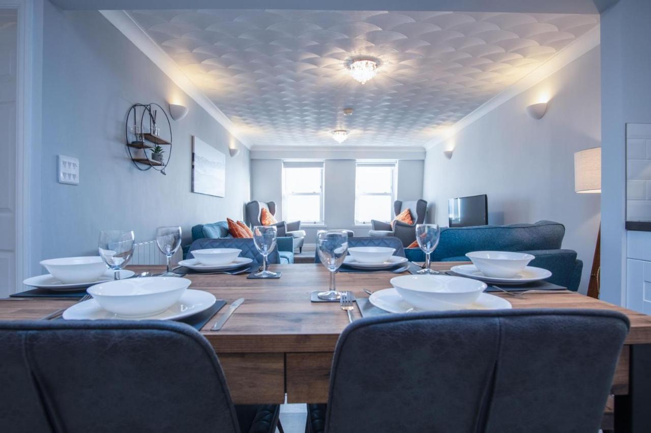 North Heights - 2 Bedroom Penthouse - Tenby