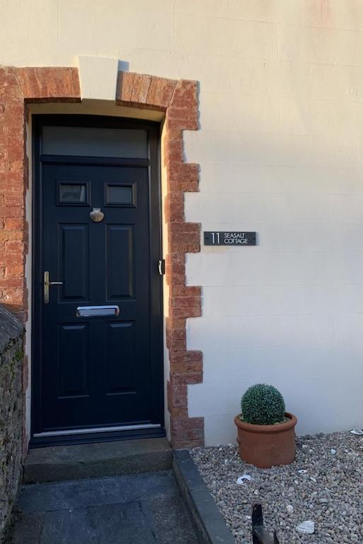 Seasalt - Modernised Traditional Cottage, Sleeps 5,short Walk To Beaches, Town, Amenities Holiday home *