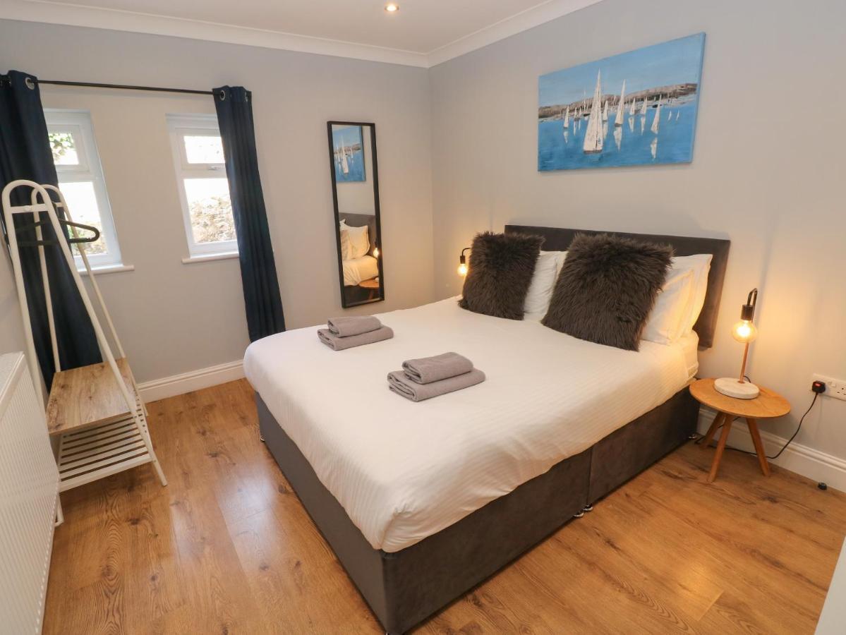 South At The Hideaway Apartment Tenby