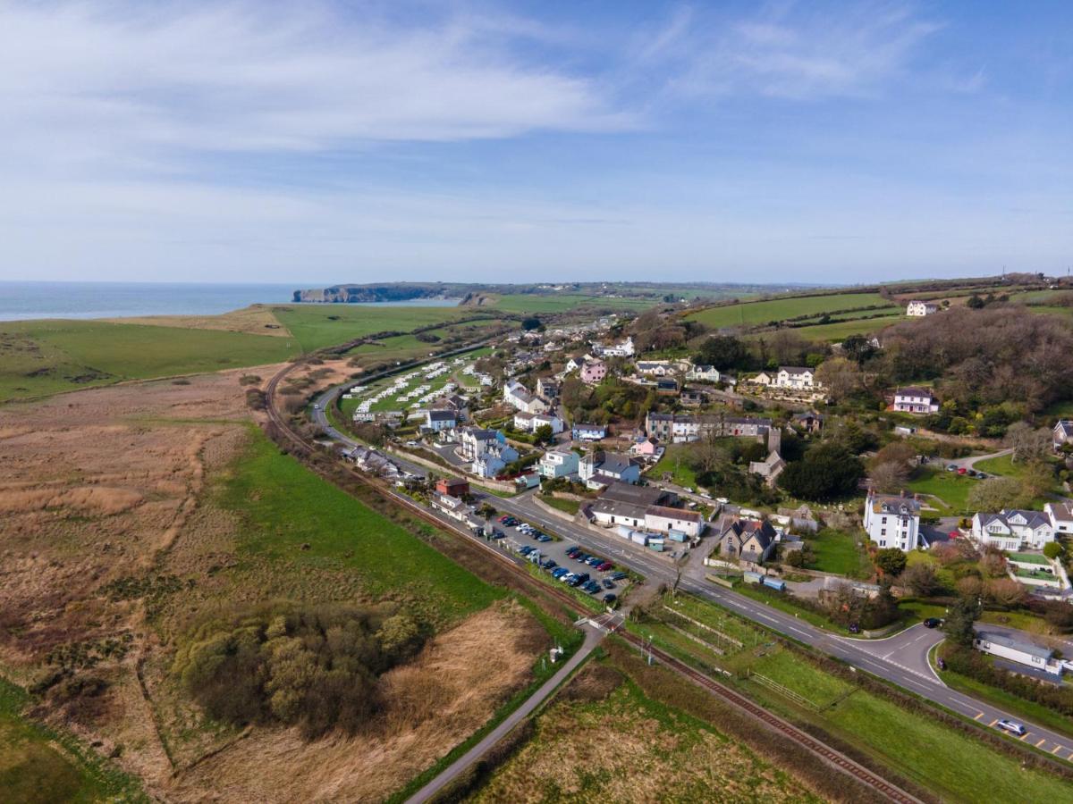 Priory Bay Escapes - Visum Apartment Tenby