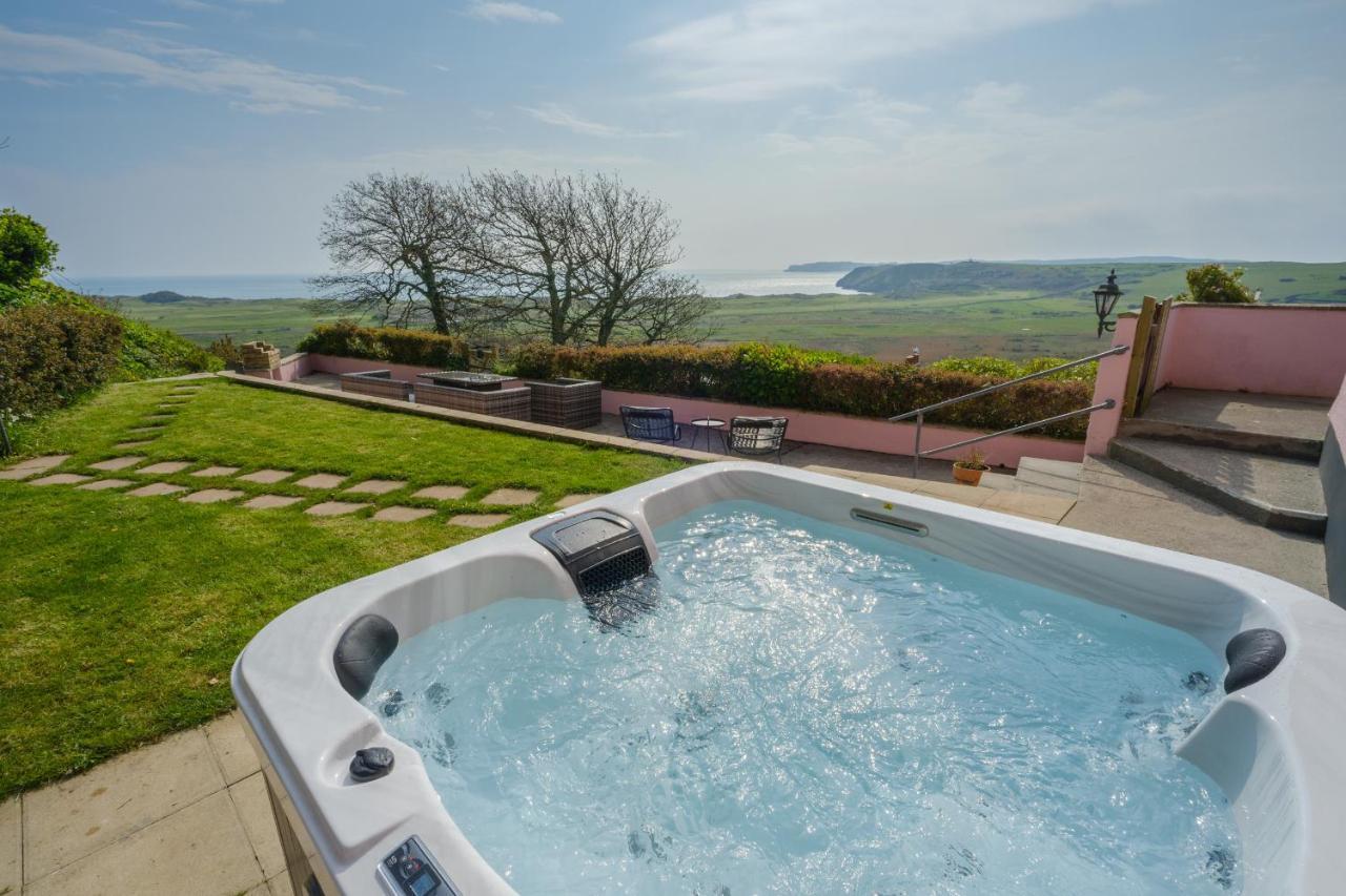 Priory Bay Escapes - Matahari Tenby