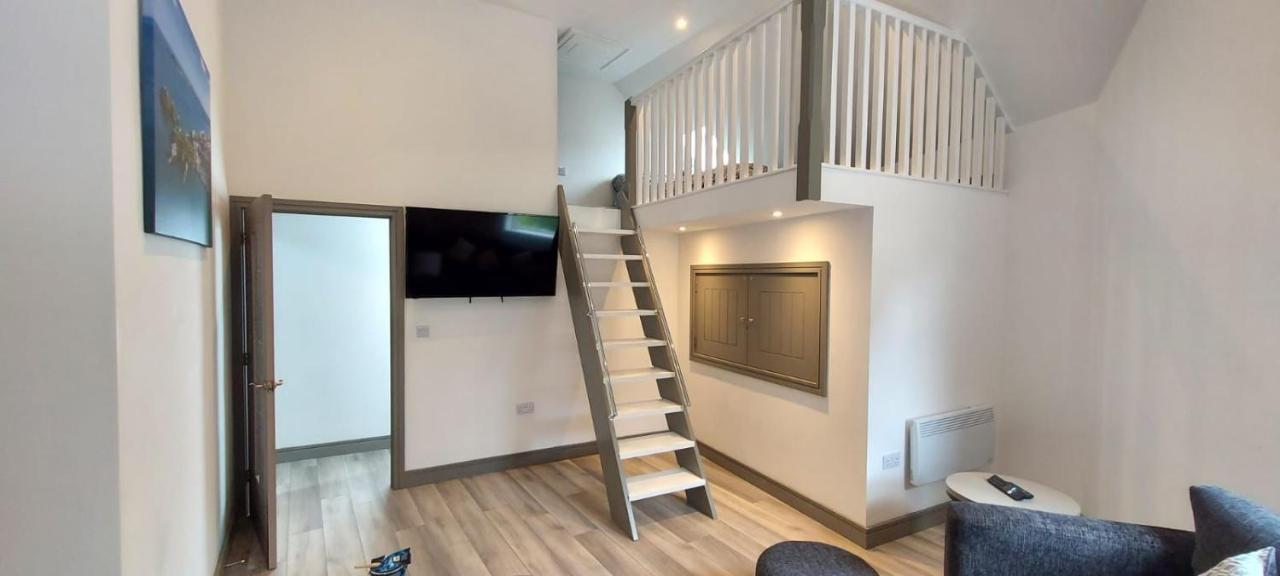 Apartment Four Seasons - 2 Bedroom - Tenby
