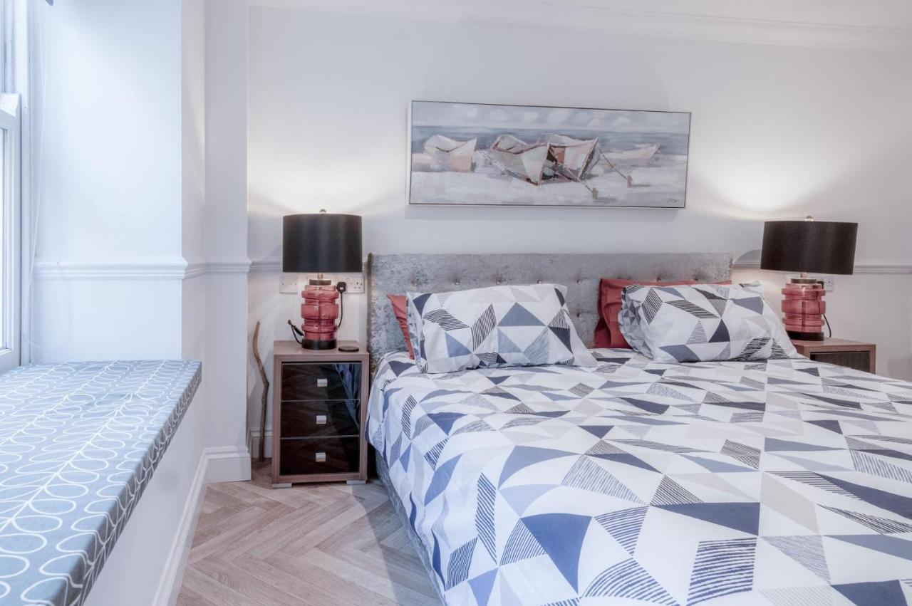 The Cwtch - 2 Bedroom - Apartment Tenby