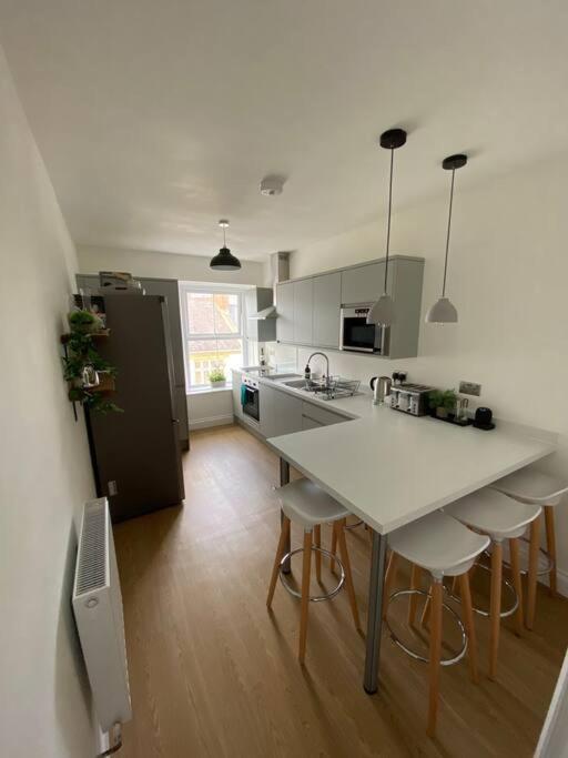 Hideaway - By The Beaches Apartment Tenby
