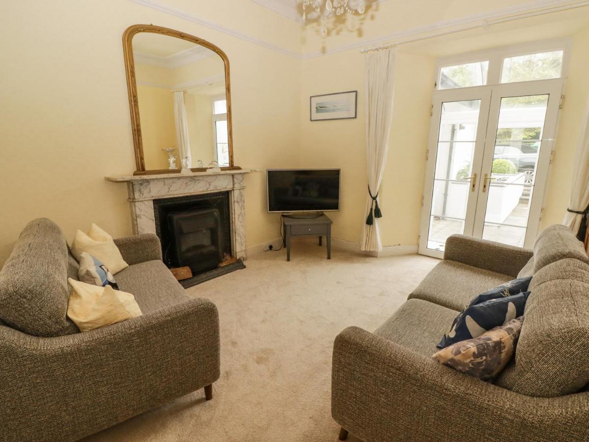 Holiday home Little Rosemount Tenby