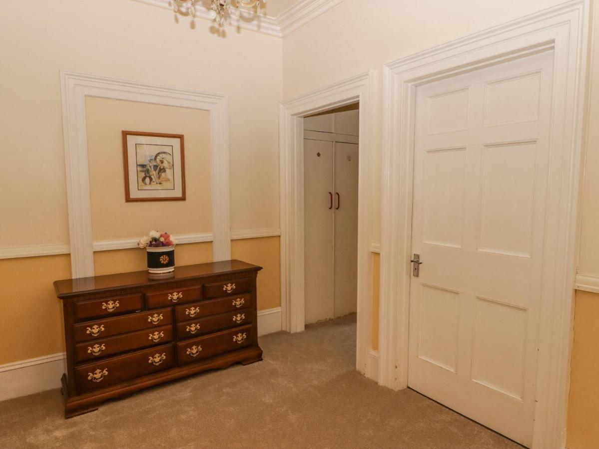 Holiday home Little Rosemount Tenby