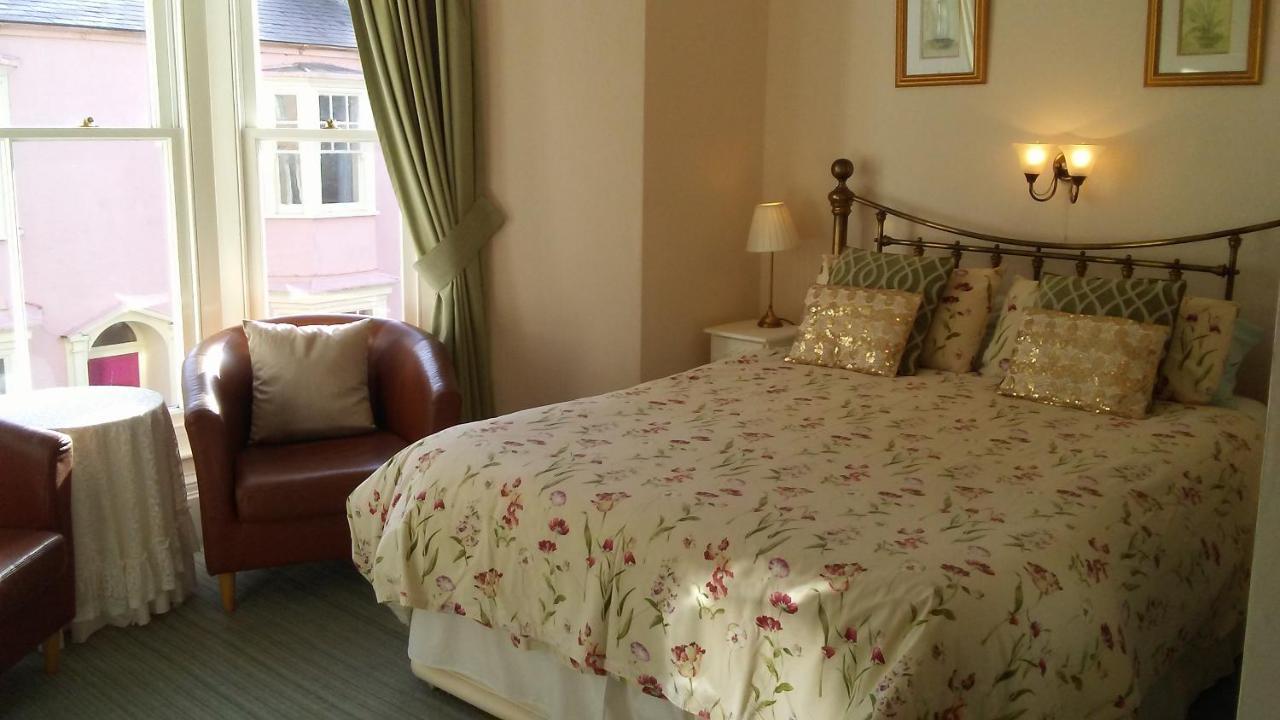 Myrtle House Hotel Tenby
