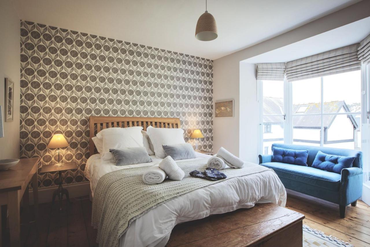 High House Sleeping 10 Holiday home